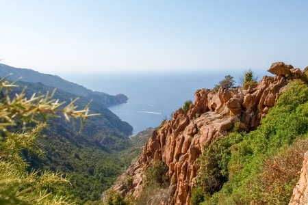 corse-mer-mediterranee-calanque-piana-mor65-mauro-piccardi-shutterstock.jpg